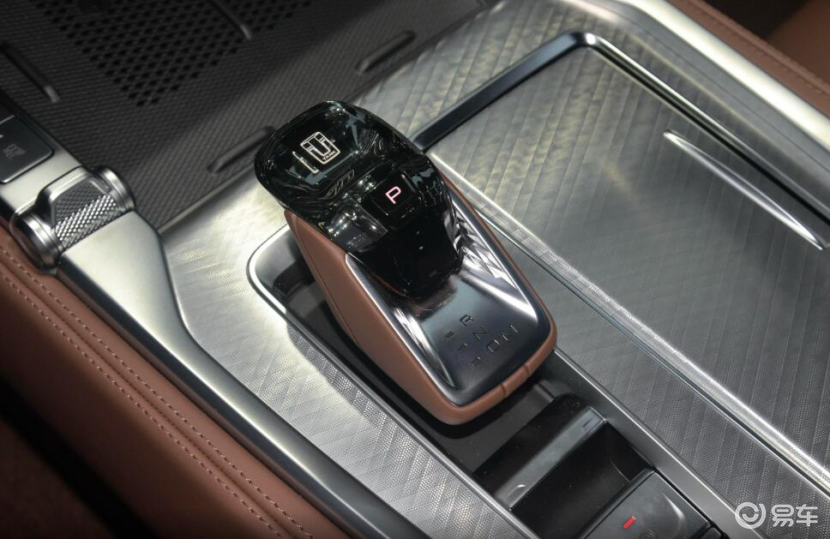 坦克700Hi4-T上市，3.0T V6双涡轮+P2电机